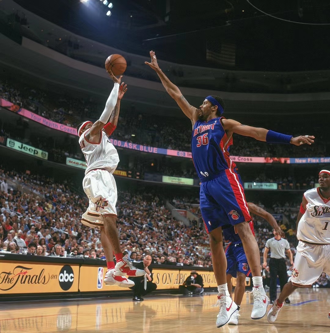 齐沃：利物浦能为重要比赛调整状态；萨拉赫？他是世界级球员（齐沃：利物浦能为关键战迅速调整；萨拉赫是世界级）