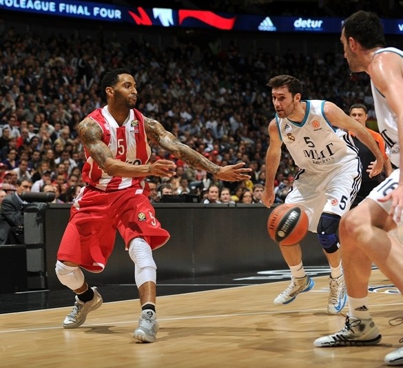 U17世界杯：意大利1-0布基纳法索晋级四强，坎帕涅洛制胜（U17世界杯：意大利1-0击退布基纳法索挺进四强，坎帕涅洛打入制胜球）