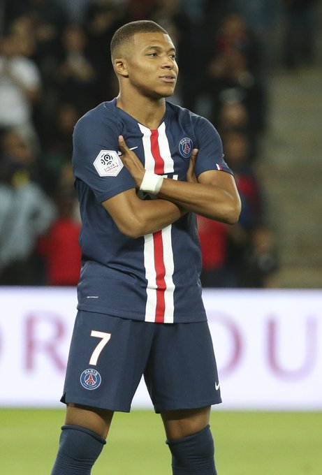 拜仁vs弗赖堡：奥利塞、比朔夫首发，基米希、伊藤洋辉替补（拜仁战弗赖堡：奥利塞、比朔夫首发，基米希、伊藤洋辉列替补）