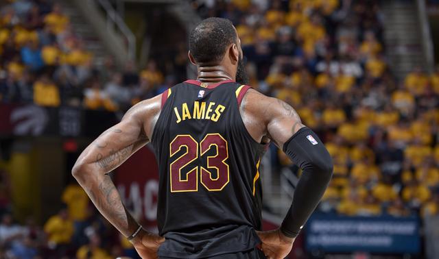 英超赛程提醒：切尔西对阵曼联,（英超对决预告：切尔西迎战曼联）