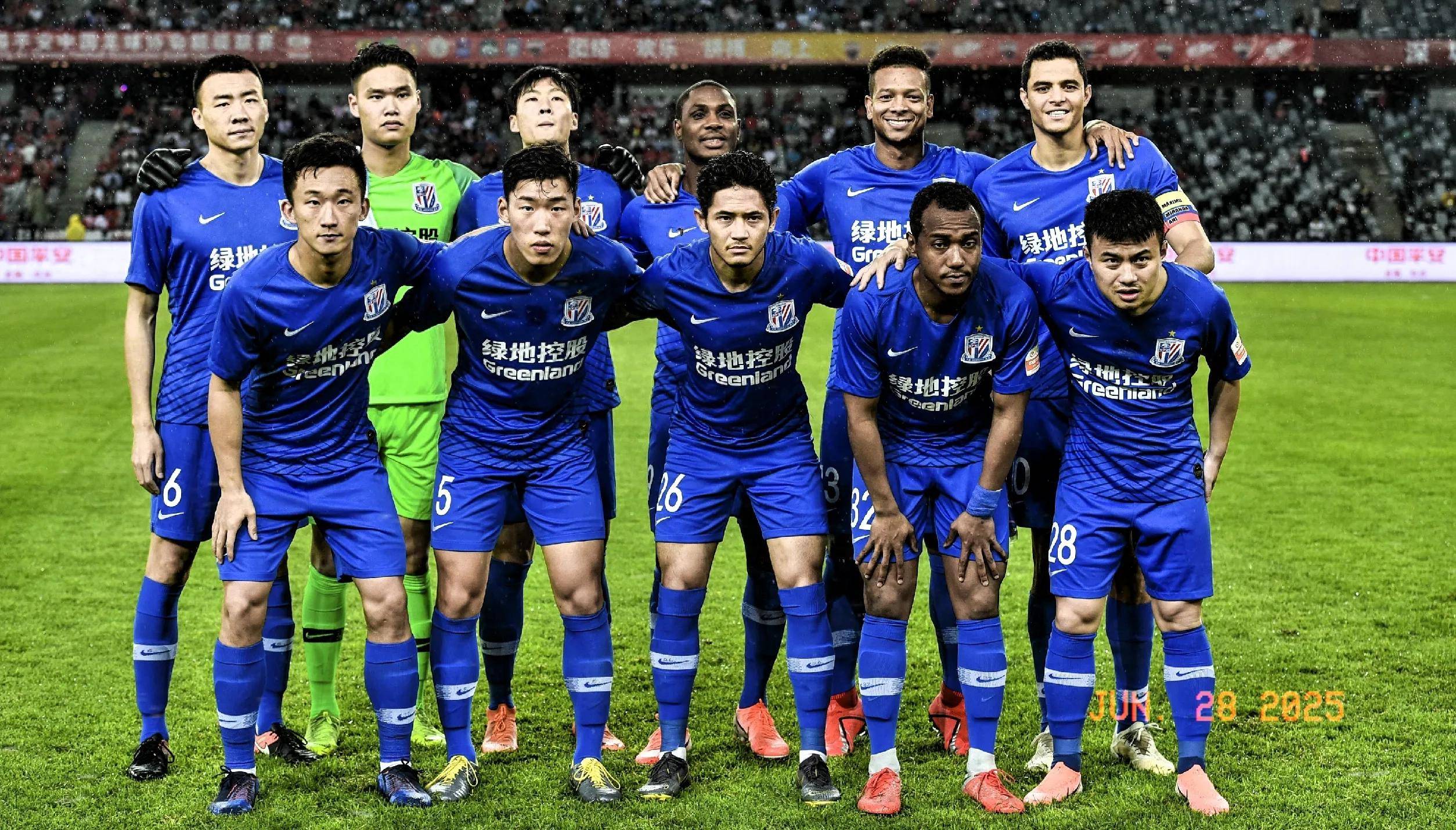 博主：今天中午河南队已抵达足协杯决赛地苏州，并进驻赛区（博主称河南队今日中午抵达苏州足协杯决赛地并已进驻赛区）