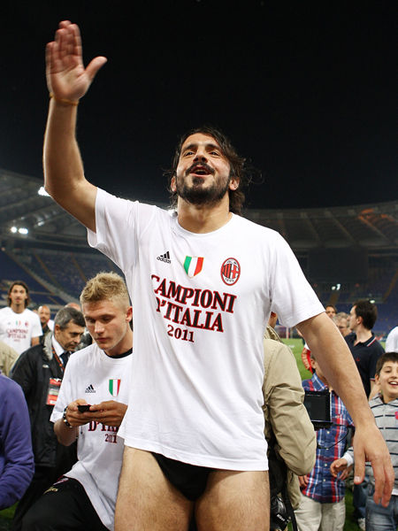 意天空：埃尔莫索伤愈复出，预计将在罗马对阵那不勒斯时首发（意天空：埃尔莫索痊愈回归，罗马战那不勒斯有望首发）