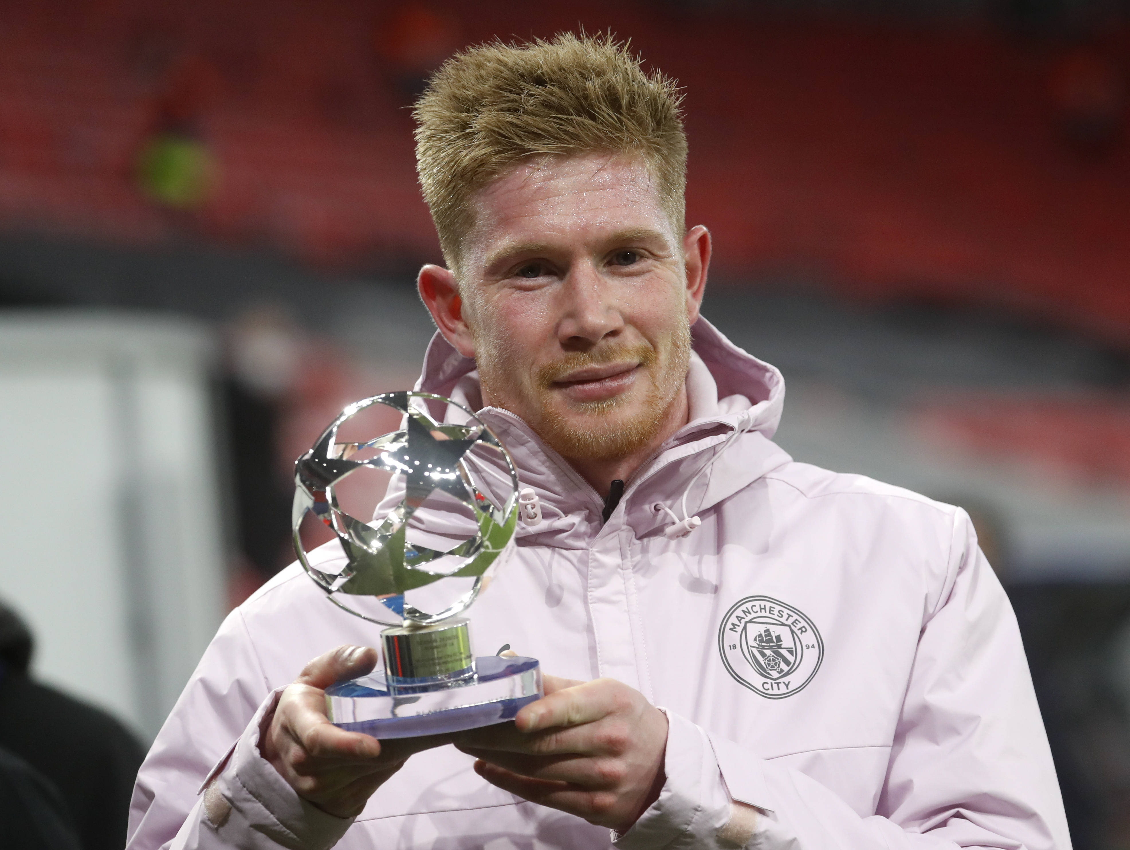 ESPN：维尼修斯续约谈判可能世界杯后重启，皇马内部保持乐观（ESPN：维尼修斯续约谈判或推迟至世界杯后，皇马仍持乐观态度）