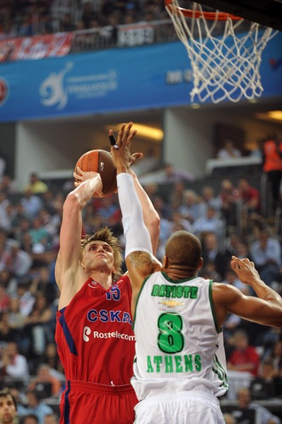 亚历山大轰37分救主，雷霆122-95大胜开拓者，杨瀚森8分难阻败局（亚历山大砍下37分助雷霆122-95擒开拓者，杨瀚森8分无力回天）