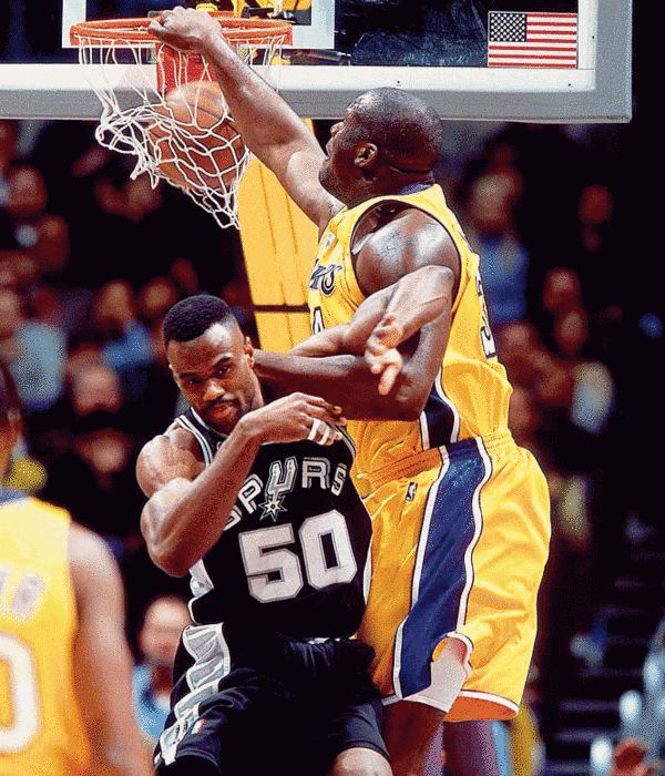 孙颖莎为何不站C位？刘国梁为何不与日本队握手？原因不言而喻（孙颖莎为何未站中间？刘国梁为何未与日本队握手？背后缘由一目了然）