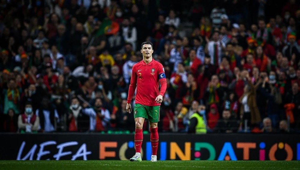 FIFA年度最佳女足教练候选：威格曼、希拉尔德斯在列（FIFA年度最佳女足主帅候选出炉：威格曼、希拉尔德斯入围）