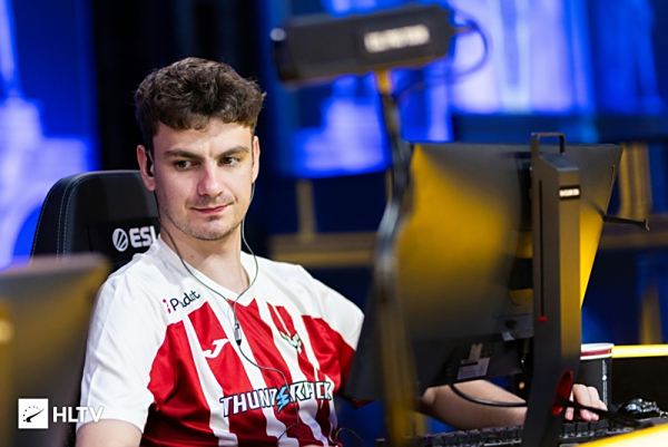 断地从比赛 断地从比赛